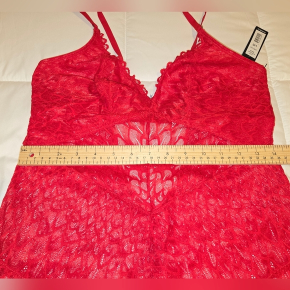 Montelle Sweet Red Lace Bodysuit Size Large NWT - Picture 5 of 10